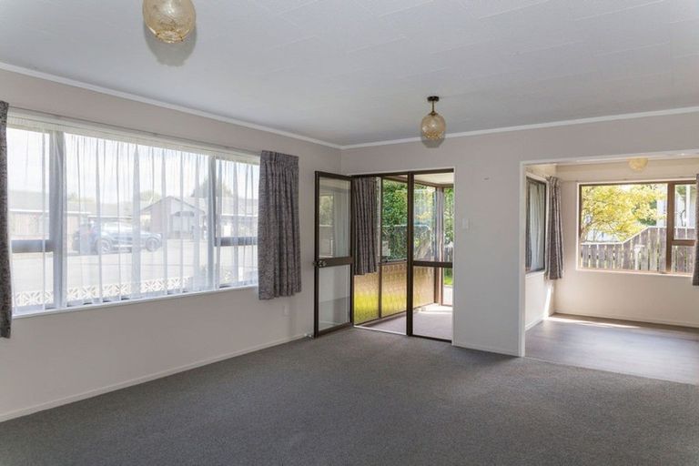 Photo of property in 18 Victoria Avenue, Dannevirke, 4930