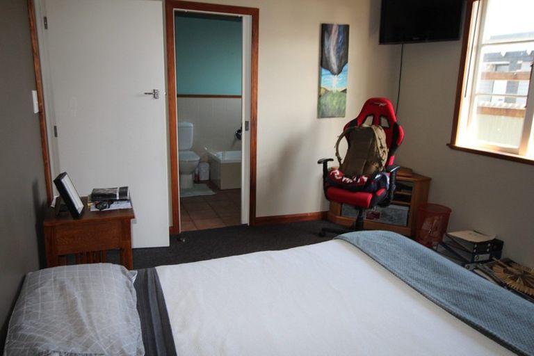 Photo of property in 41 Sheffield Street, Awapuni, Palmerston North, 4412