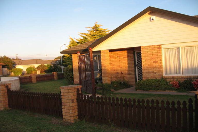 Photo of property in 2 Davington Way, Burswood, Auckland, 2013