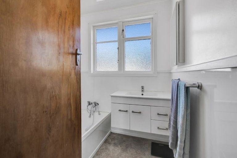 Photo of property in 99 Clawton Street, Westown, New Plymouth, 4310