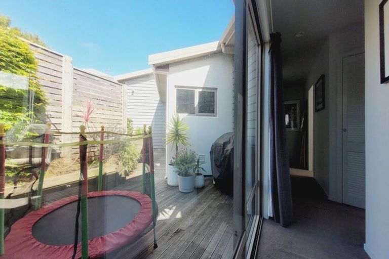 Photo of property in 58 Saint Ives Drive, Camborne, Porirua, 5026