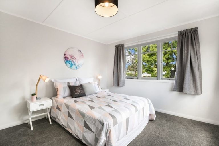 Photo of property in 9 Mack Place, Red Hill, Papakura, 2110