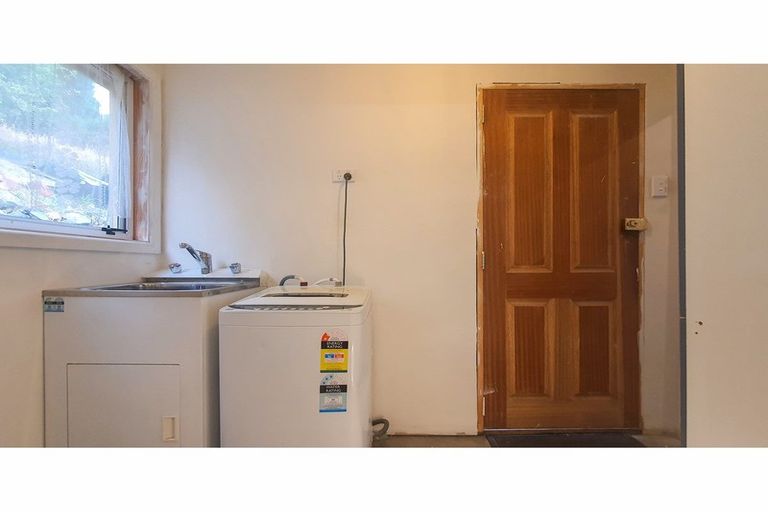 Photo of property in 102 Glen Road, The Glen, Dunedin, 9011