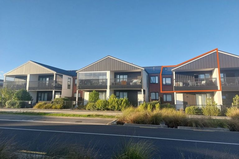 Photo of property in 43 Kauri Amber Road, Westgate, Auckland, 0614