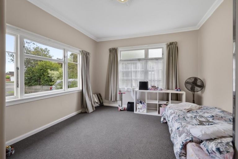 Photo of property in 19 Rangitira Avenue, Palmerston North, 4414