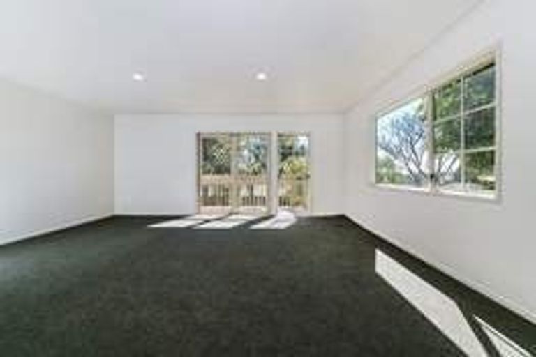 Photo of property in 66e Woodglen Road, Glen Eden, Auckland, 0602