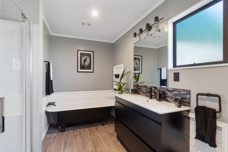 Photo of property in 44 Lansdowne Crescent, Glenview, Hamilton, 3206