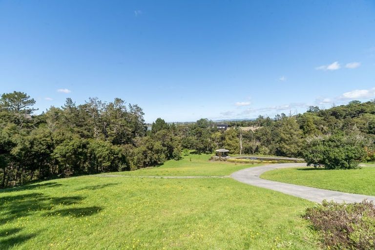 Photo of property in 42 Merewhira Road, Paremoremo, Albany, 0793