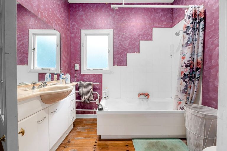 Photo of property in 24 Maeroa Road, Beerescourt, Hamilton, 3200