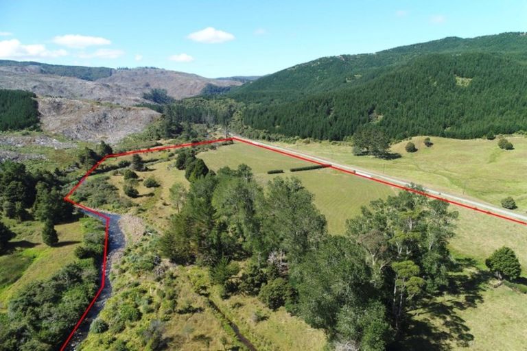 Photo of property in 401 Opouteke Road, Kaihu, Dargaville, 0379