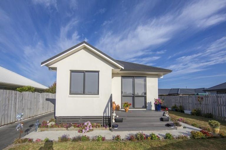 Photo of property in 9 Lowburn Avenue, Waipu, 0510