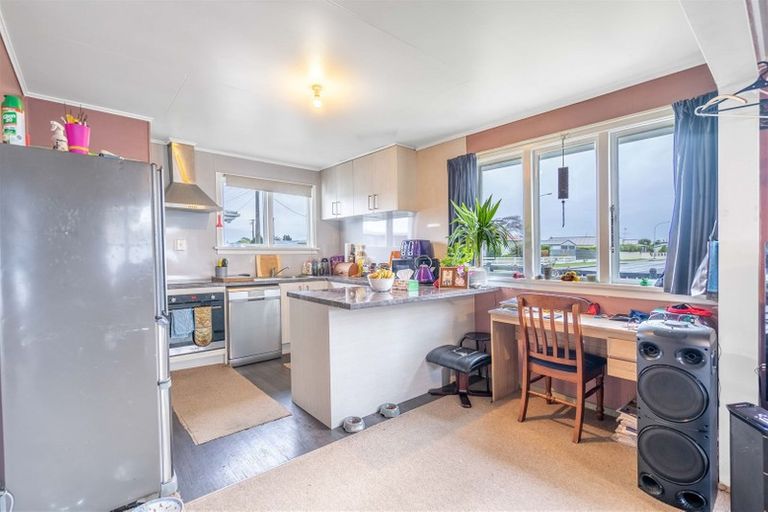 Photo of property in 211 Mcquarrie Street, Kingswell, Invercargill, 9812