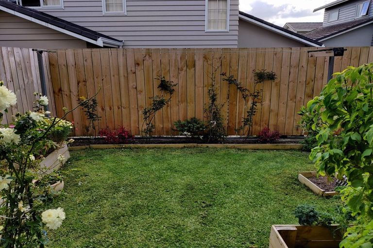 Photo of property in 14 Butia Avenue, Henderson, Auckland, 0612