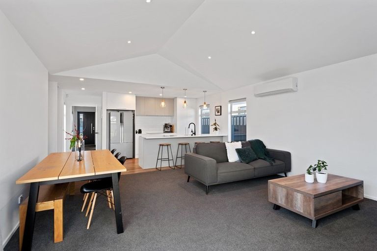 Photo of property in 7 Grey Way, Russley, Christchurch, 8042