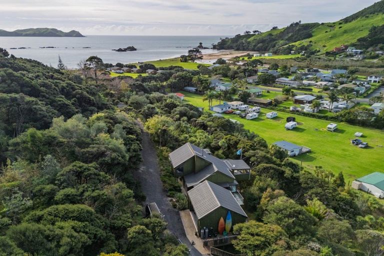 Photo of property in 19 Te Kahikatoa Peninsula Road, Kaeo, 0478