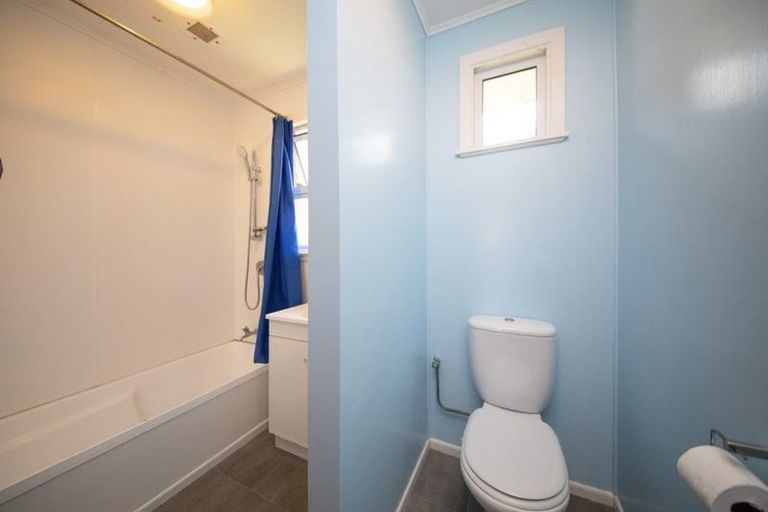 Photo of property in 8 Austin Place, Awapuni, Palmerston North, 4412