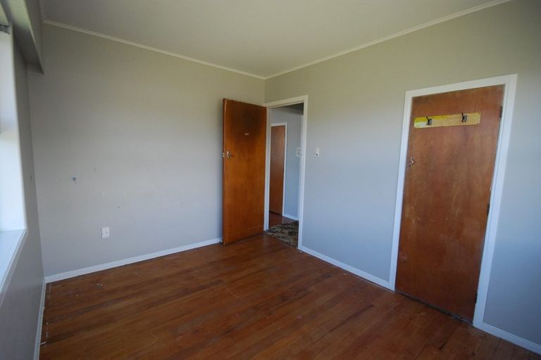 Photo of property in 27 Eddowes Street, Manurewa, Auckland, 2102