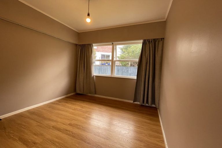 Photo of property in 117 Forrest Hill Road, Forrest Hill, Auckland, 0620