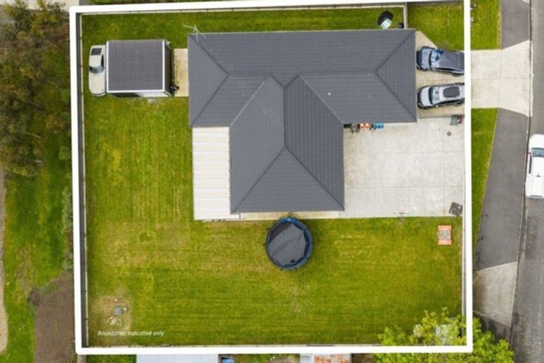 Photo of property in 2 Bibby Street, Waipawa, 4210