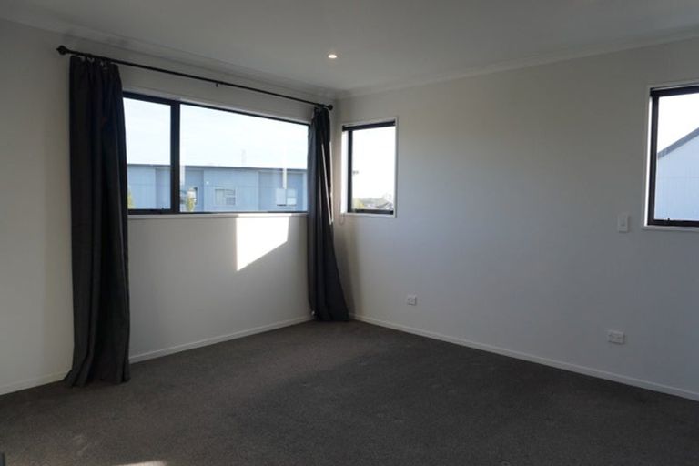 Photo of property in 28 Sholto Duncan Crescent, Halswell, Christchurch, 8025