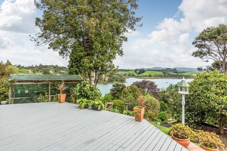 Photo of property in 3 Kanuka Road, Sandspit, Warkworth, 0982