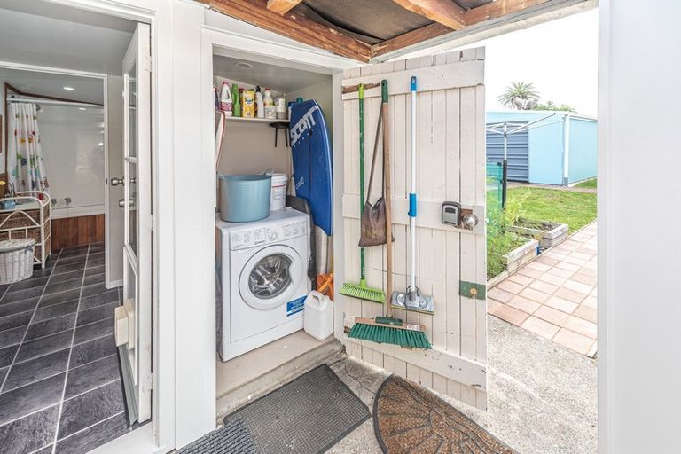 Photo of property in 12 Norfolk Street, Patea, 4520