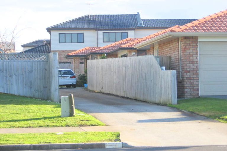Photo of property in 36 Redcastle Drive, East Tamaki, Auckland, 2013