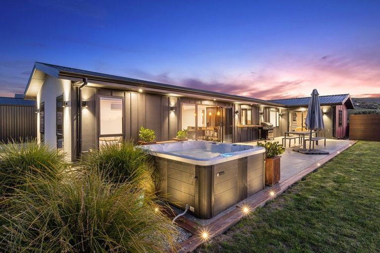 Photo of property in 92 Tiro Kina Road, Tasman, Upper Moutere, 7175