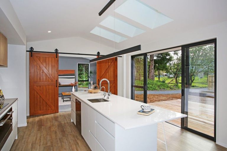 Photo of property in 6 Will Cooper Way, Tuakau, 2121