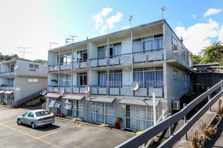 Photo of property in 11/75 Carrington Street, Lower Vogeltown, New Plymouth, 4310