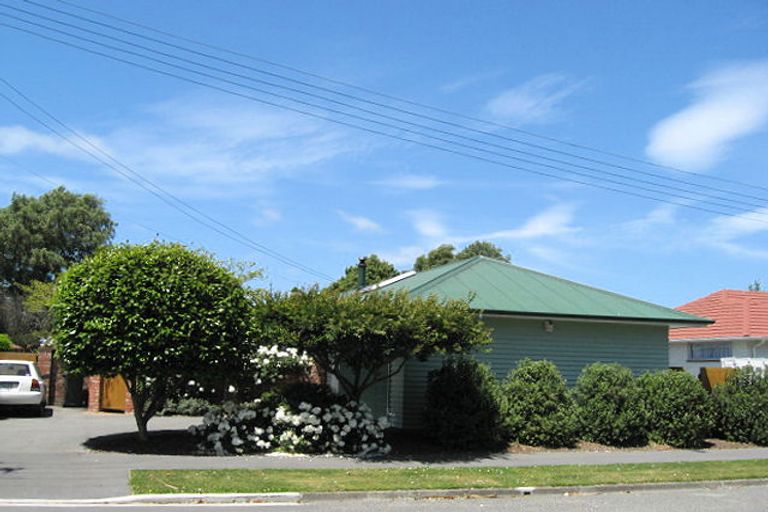 Photo of property in 8 Penwood Street, Russley, Christchurch, 8042