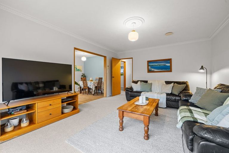 Photo of property in 8a Janet Street, Upper Riccarton, Christchurch, 8041