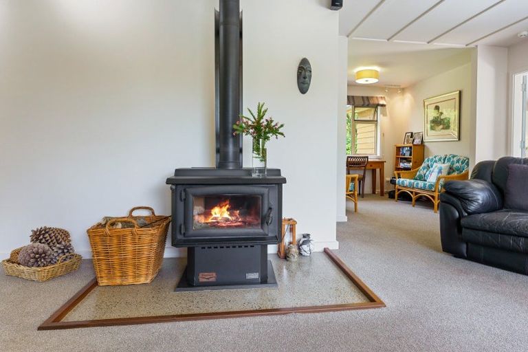 Photo of property in 24 Settlement Road, Te Horo, Otaki, 5582