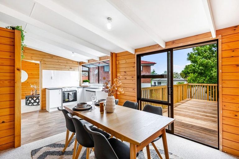 Photo of property in 96 Waimumu Road, Massey, Auckland, 0614