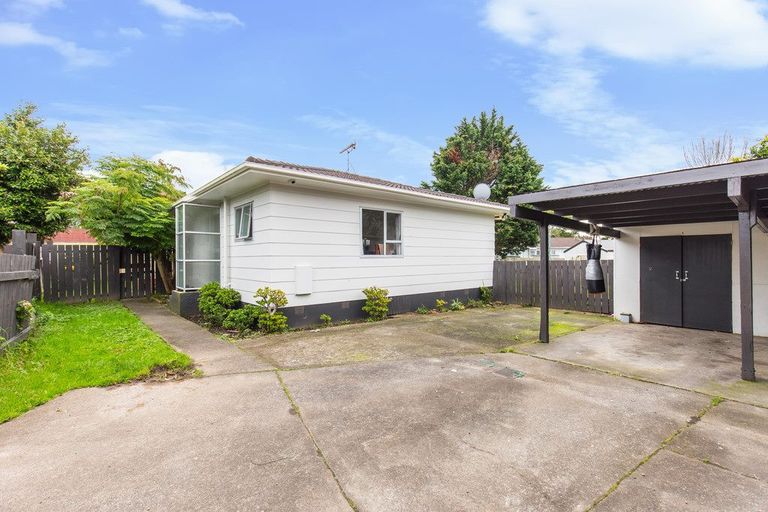 Photo of property in 1/9 Slim Place, Clendon Park, Auckland, 2103