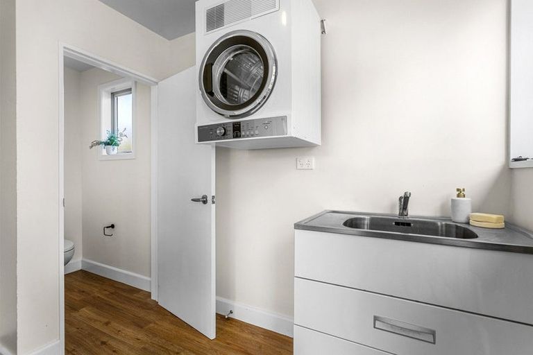 Photo of property in 35 Wilsons Road, Saint Martins, Christchurch, 8022