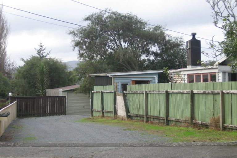 Photo of property in 14b Raukawa Street, Stokes Valley, Lower Hutt, 5019