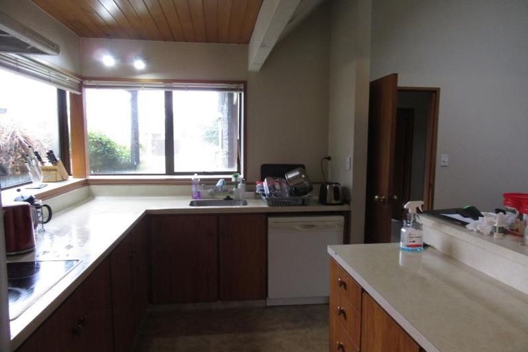 Photo of property in 41 Sayers Crescent, Ilam, Christchurch, 8041