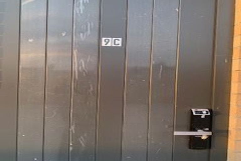 Photo of property in 9c Jillteresa Crescent, Half Moon Bay, Auckland, 2012