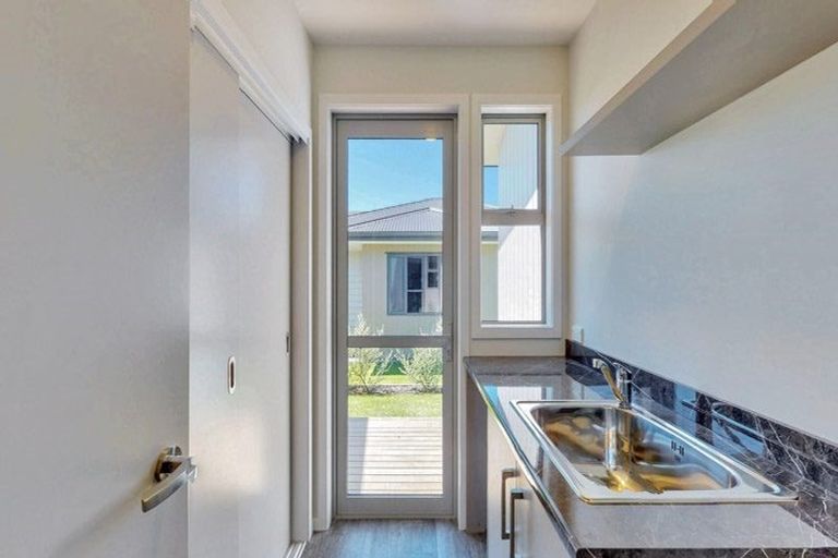 Photo of property in 19 Noumea Drive, Rangatira Park, Taupo, 3330