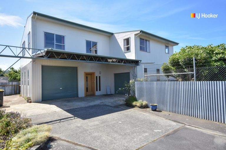 Photo of property in 90 Melbourne Street, South Dunedin, Dunedin, 9012