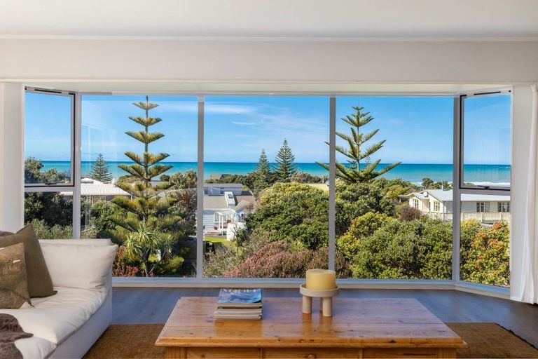 Photo of property in 19 Palm Parade, Riversdale Beach, Masterton, 5872