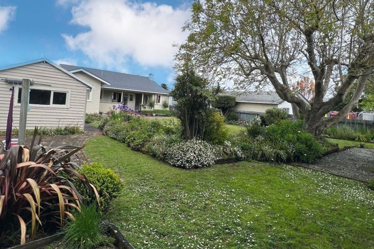 Photo of property in 61 Barraud Street, Dannevirke, 4930