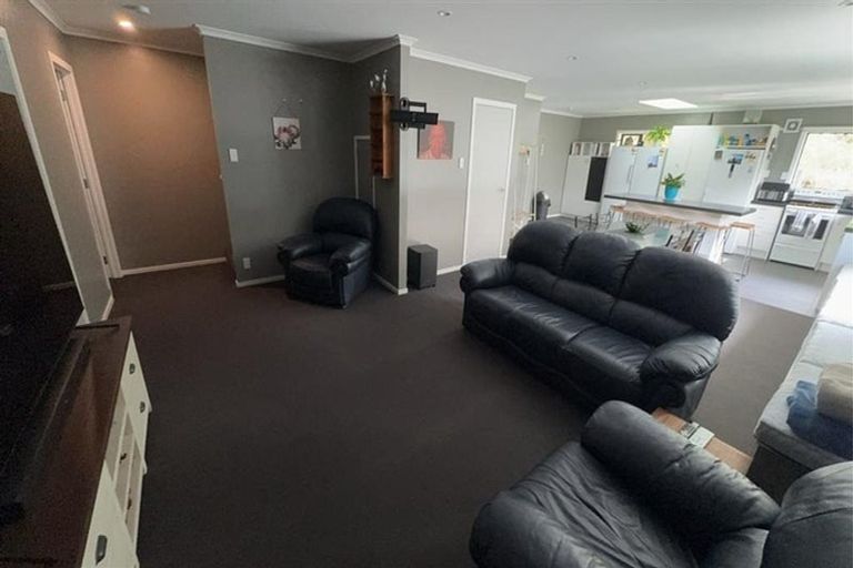 Photo of property in 11 Burke Street, Hospital Hill, Napier, 4110