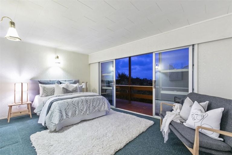 Photo of property in 1144 Scenic Drive North, Swanson, Auckland, 0816