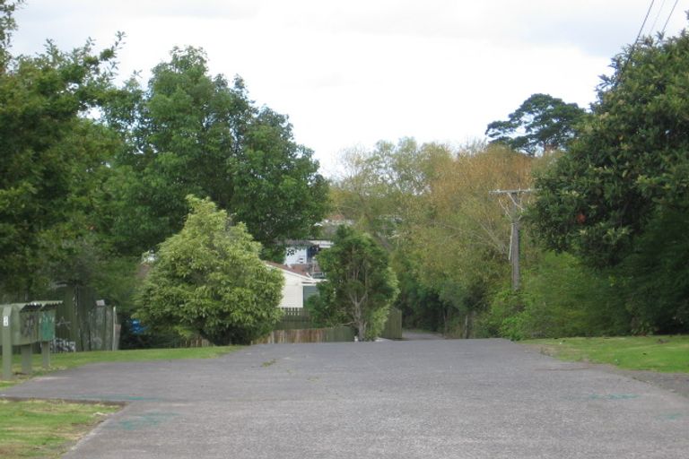 Photo of property in 10/24 Pomaria Road, Henderson, Auckland, 0610