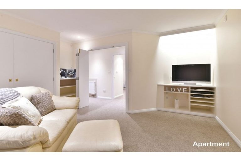 Photo of property in 13 Quo Vadis Place, Red Beach, 0932