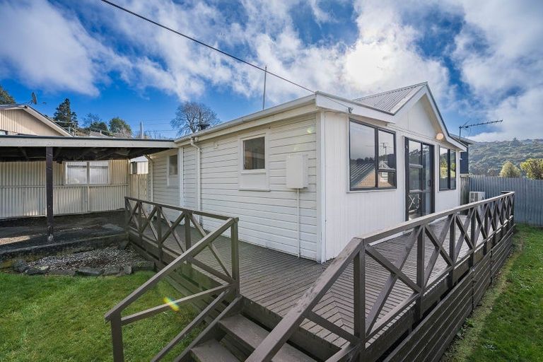 Photo of property in 134 Brockville Road, Brockville, Dunedin, 9011