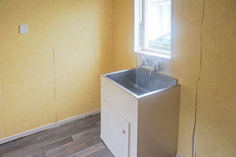 Photo of property in 233 Princes Street, Strathern, Invercargill, 9812