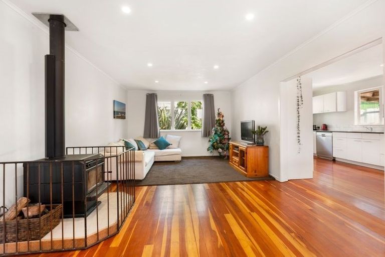 Photo of property in 29 Government Road, Raglan, 3225